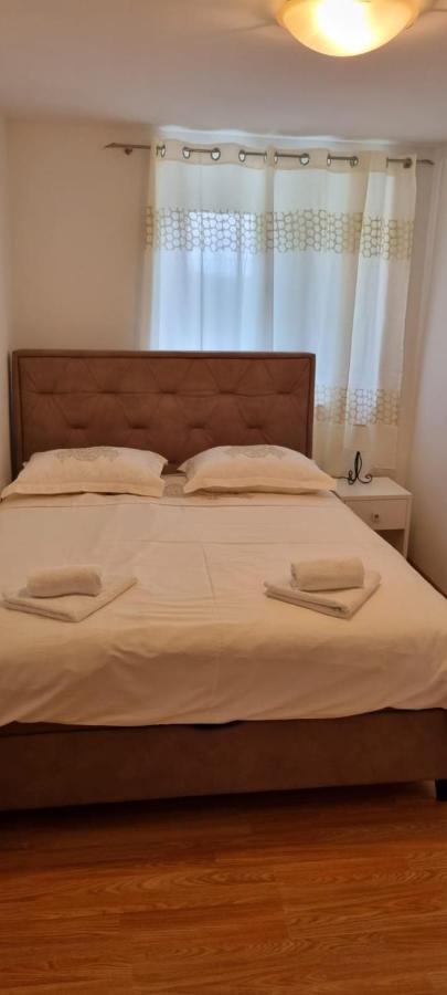 Holiday Home Zezevica - Heated Pool Šestanovac Eksteriør bilde