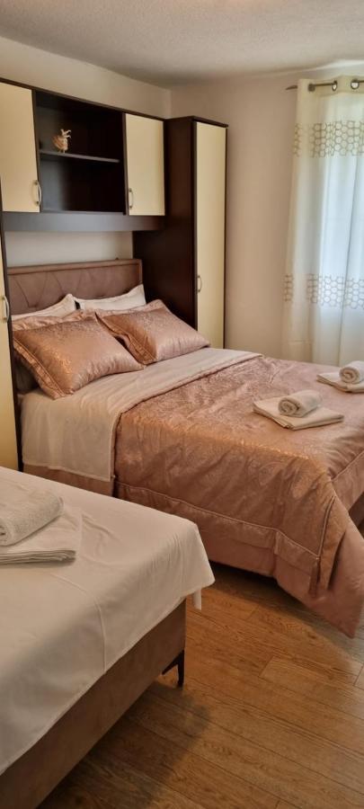 Holiday Home Zezevica - Heated Pool Šestanovac Eksteriør bilde