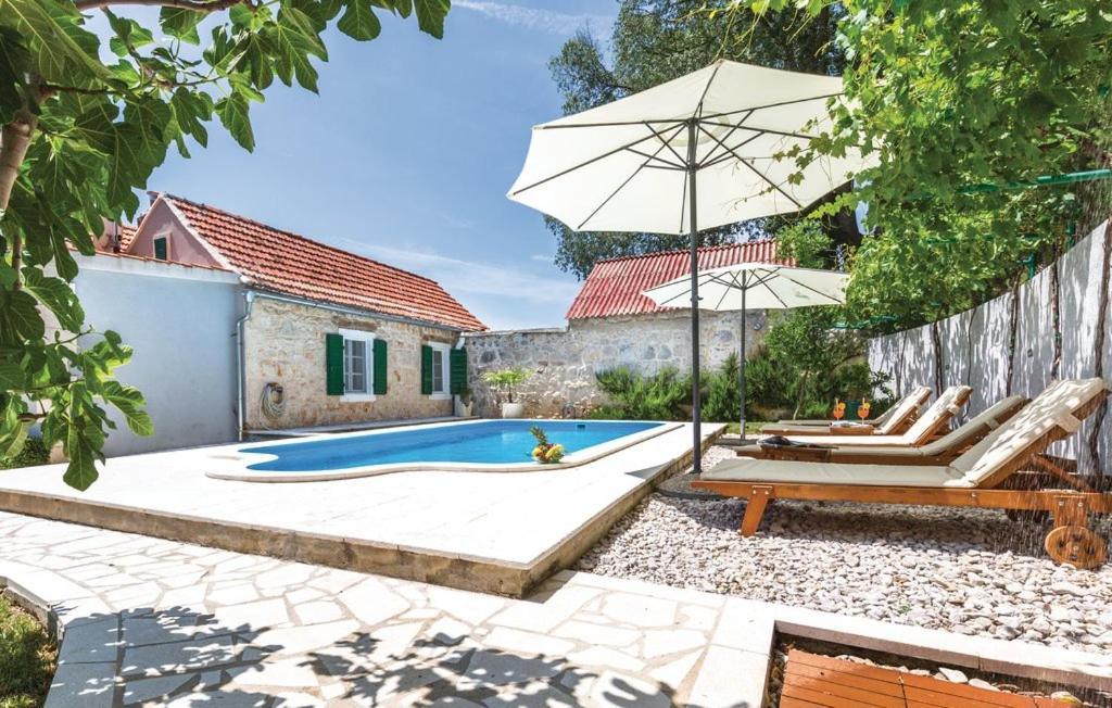 Holiday Home Zezevica - Heated Pool Šestanovac Eksteriør bilde